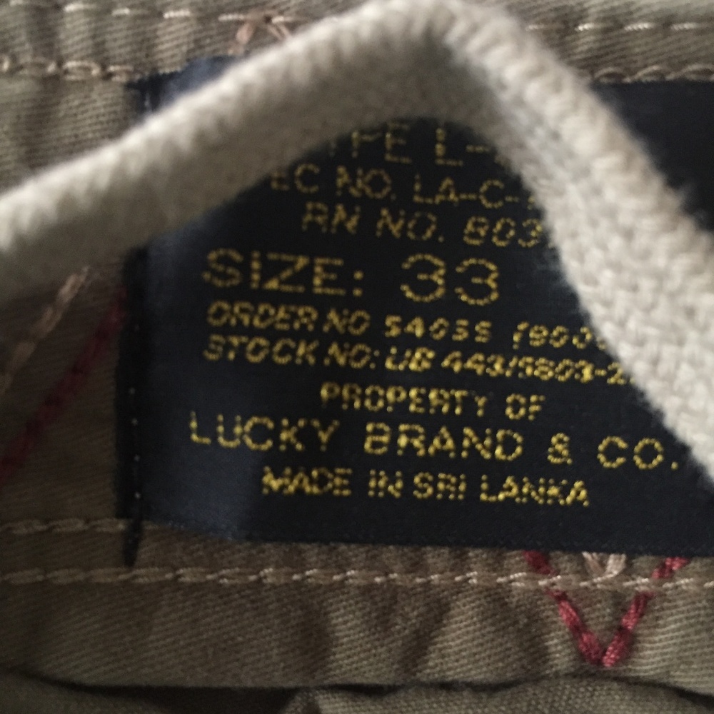 Lucky Brand Men’s Tropical Utility Cargo Shorts - Picture 2 of 8